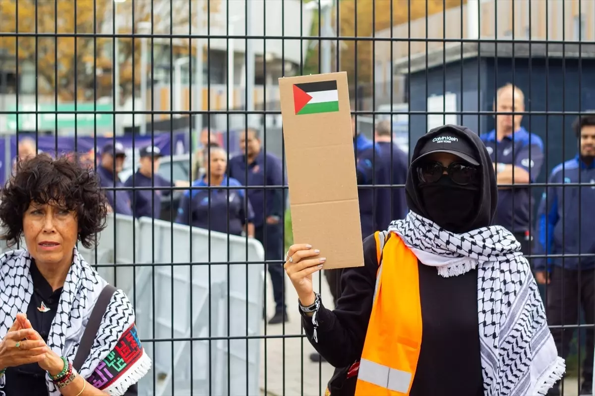 hollandada israil protestosu BV82fsat