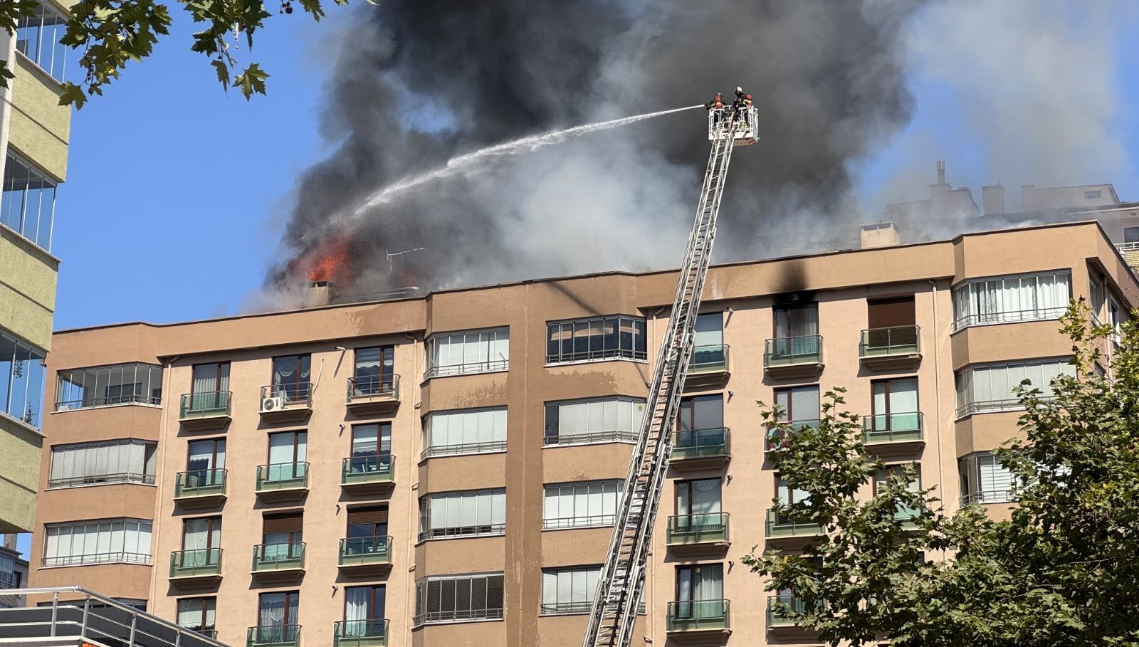 kayseride 8 katli binada yangin mudahale suruyor kPwlwjAr