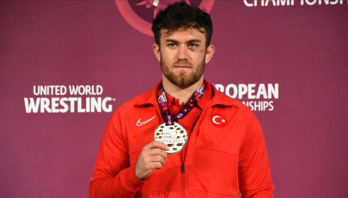 suleyman karadenizden altin madalya xfGfRqKk