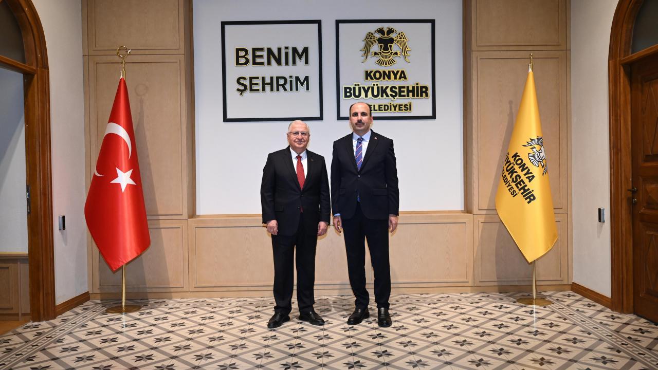 milli savunma bakani guler konya buyuksehir belediye baskani altayi ziyaret etti WAqRKcR3.jpg