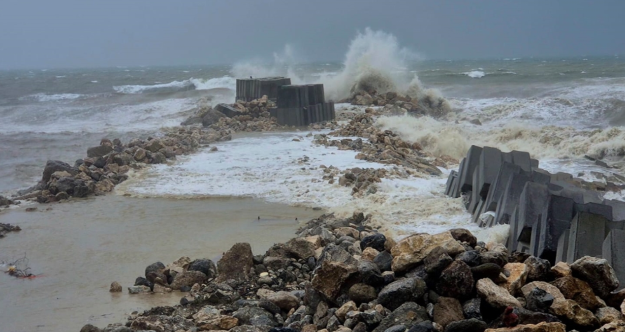 Zonguldak’ta dalga boyu 4 metreye ulaştı
