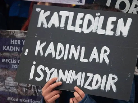 Bursada kadin cinayeti esini uykusunda oldurdu cocuklarina intihar dedi aLSfAWWh